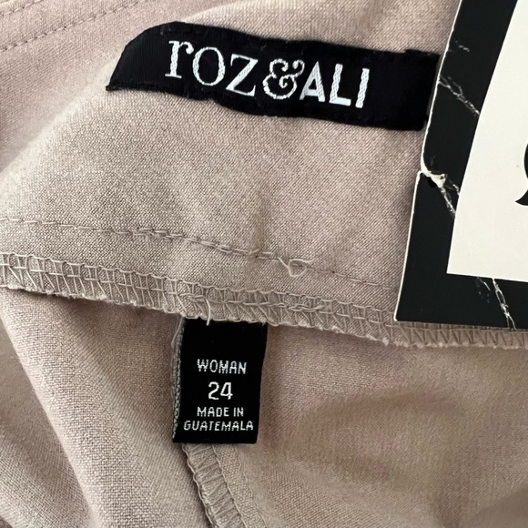 Roz & Ali The Secret Agent Collection Tummy Control Pull On Trousers. 24W Short - Picture 5 of 9
